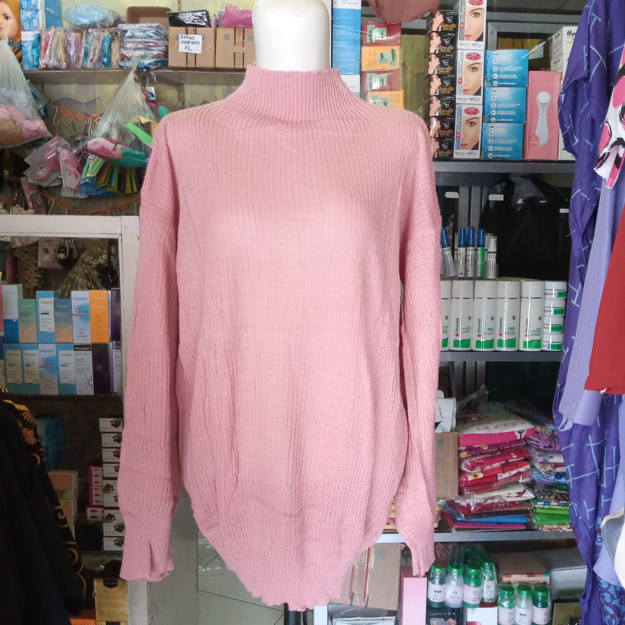 ini adalah Bayoneta Sweater Dusty, size: Extra Large, material: Knitt, color: Pink, brand: RajutIndonesia, age_group: all ages, gender: female