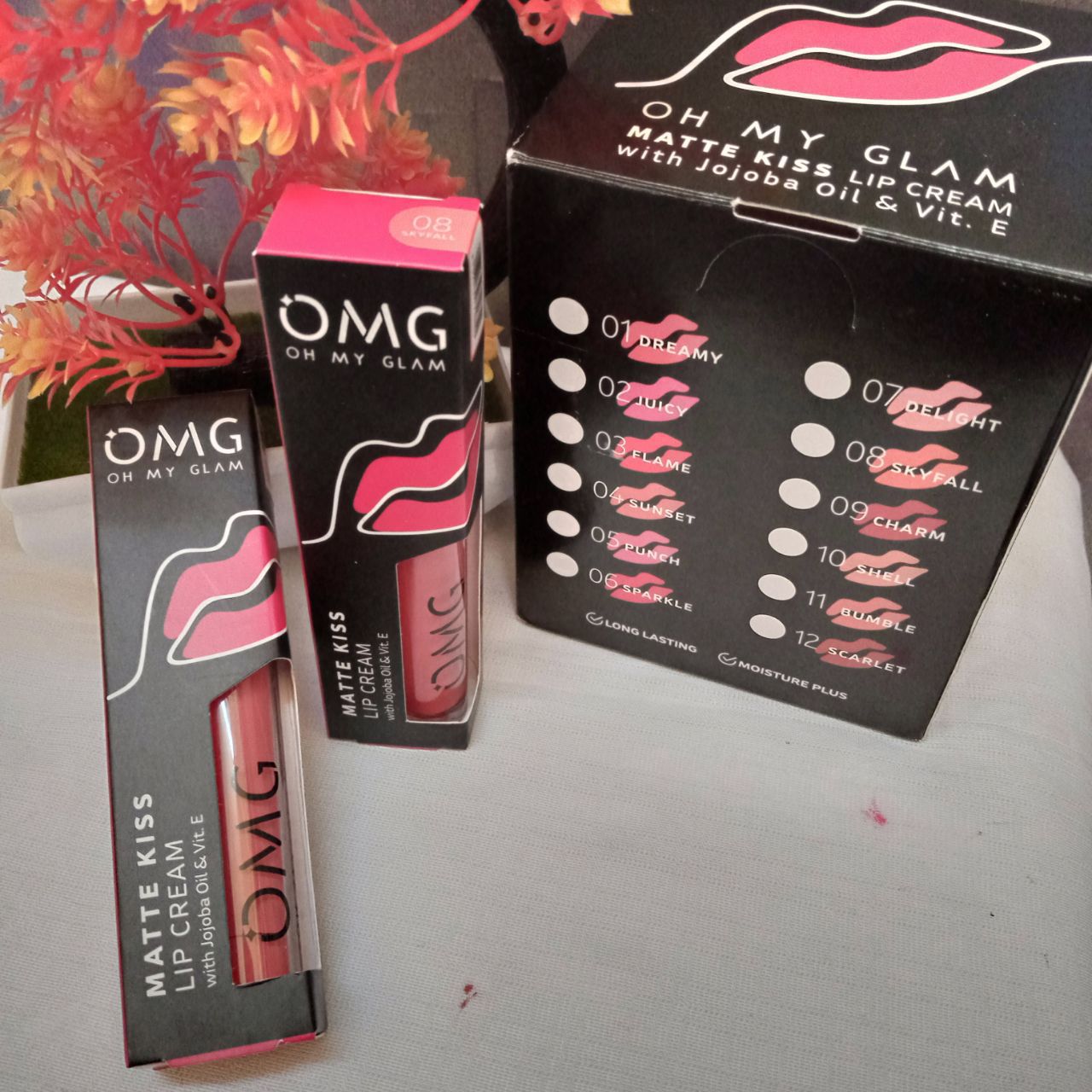 ini adalah Lipcream OMG 08, size: 2.9 ml, brand: Oh My Glam, age_group: all ages, gender: female