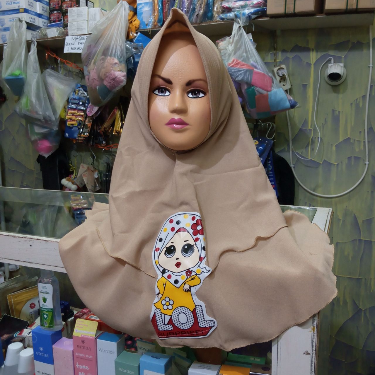 ini adalah Jilbab Anak LOL 2L Coksu, size: L, material: Jersey, color: Chocho milk, brand: Jilbabwanitaindonesia, age_group: kids, gender: female