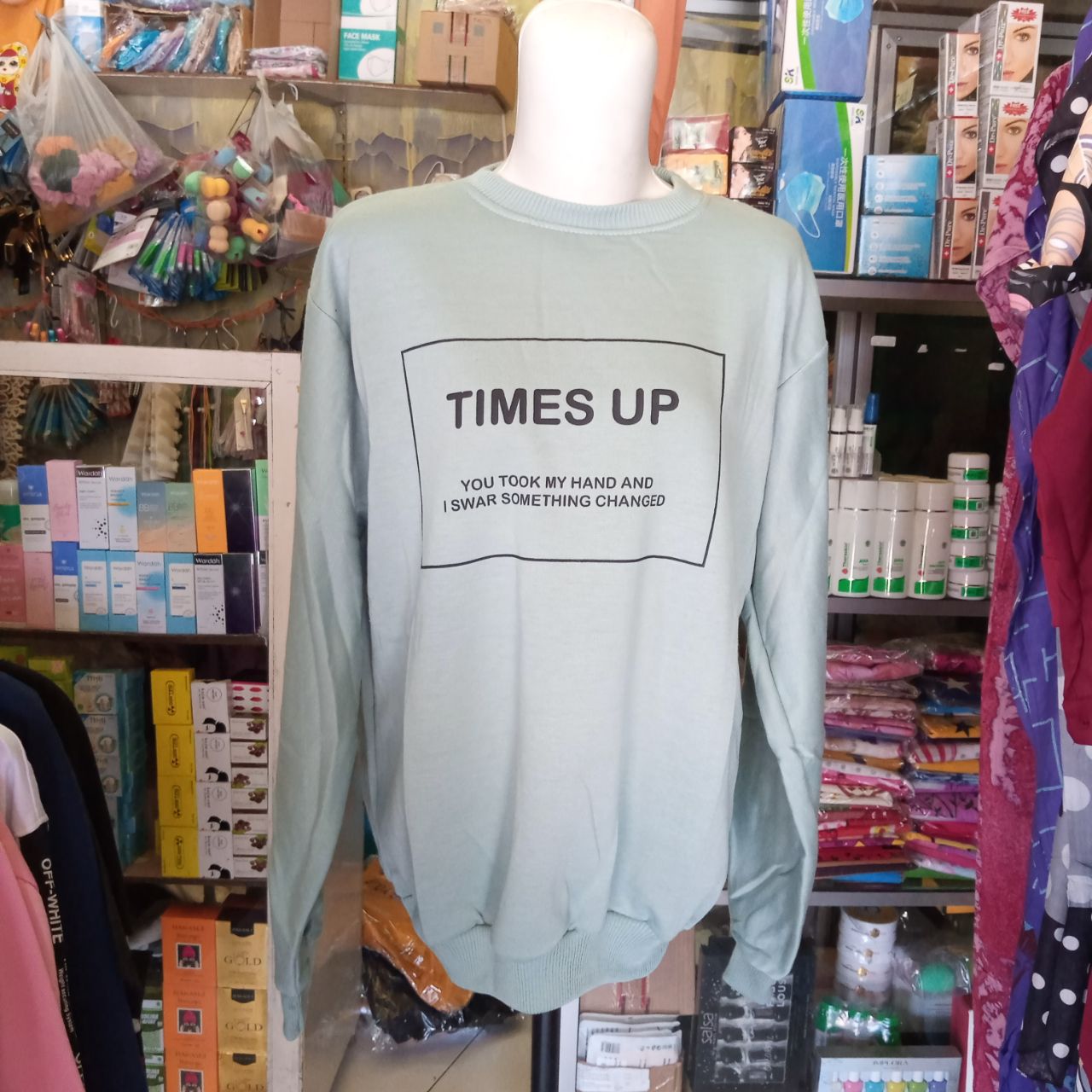 ini adalah Sweater Time Mint, size: LD 90cm, Panjang 60cm, material: Fleece, color: Green mint, brand: Sweaternewindonesia, age_group: all ages, gender: unisex