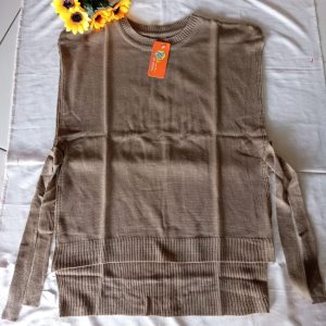 ini adalah Rajut Vest Andin Mocca, size: L, material: wol, color: chocholate mocca, brand: VestRajutIndonesia, age_group: all ages, gender: female