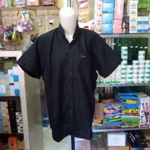 ini adalah Kemeja Pria Polos PD XL Hitam, size: LD +-110 cm, PJ : +-75cm, material: Cotton Oxford, color: Black, brand: Bajupriaindonesia, age_group: all ages, gender: male