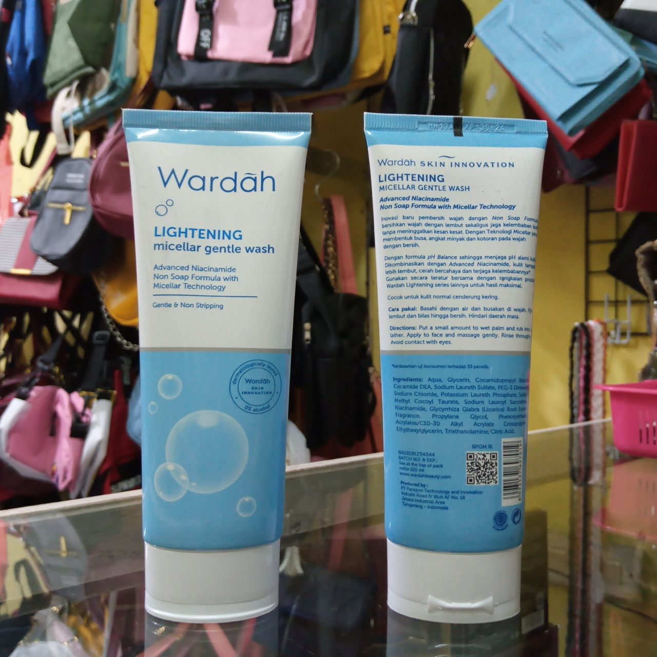 ini adalah Wardah Lightening Micellar Gentle Wash 100ml, brand: Wardah, age_group: all ages, gender: female