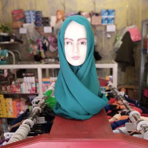 ini adalah Bella Square Green Tosca, size: 115cmx115cm, material: Double Hicon, color: green tosca, brand: BellaSquareCepu, age_group: all ages, gender: female