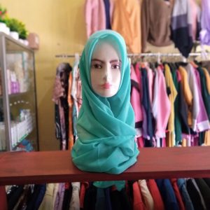 ini adalah Bella Square Mint, size: 115cmx115cm, material: Double Hicon, color: green mint, brand: BellaSquareCepu, age_group: all ages, gender: female