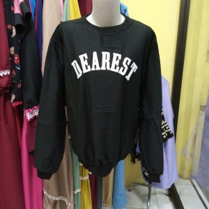 ini adalah Sweater Dear Hitam, size: LD 105cm, Panjang 70cm, material: Fleece, color: black, brand: Sweaterbreadcepu, age_group: all ages, gender: female