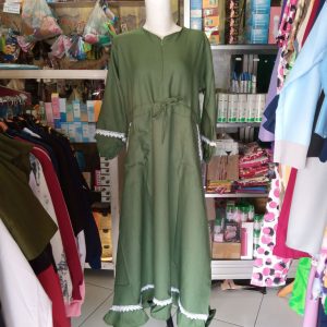 ini adalah Gamis Nirmala Army, size: panjang 133 cm, LD 102 cm , material: moscrepe, color: green army, brand: Dresswanitaindonesia, age_group: all ages, gender: female