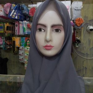 ini adalah Bella Square Abu Misty, size: 115cmx115cm, material: Double Hicon, color: grey, brand: BellaSquareCepu, age_group: all ages, gender: female