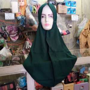 ini adalah Bergo Maryam Botol, size: L, material: wolfis, color: green, brand: Bergomaryamcepu, age_group: all ages, gender: female