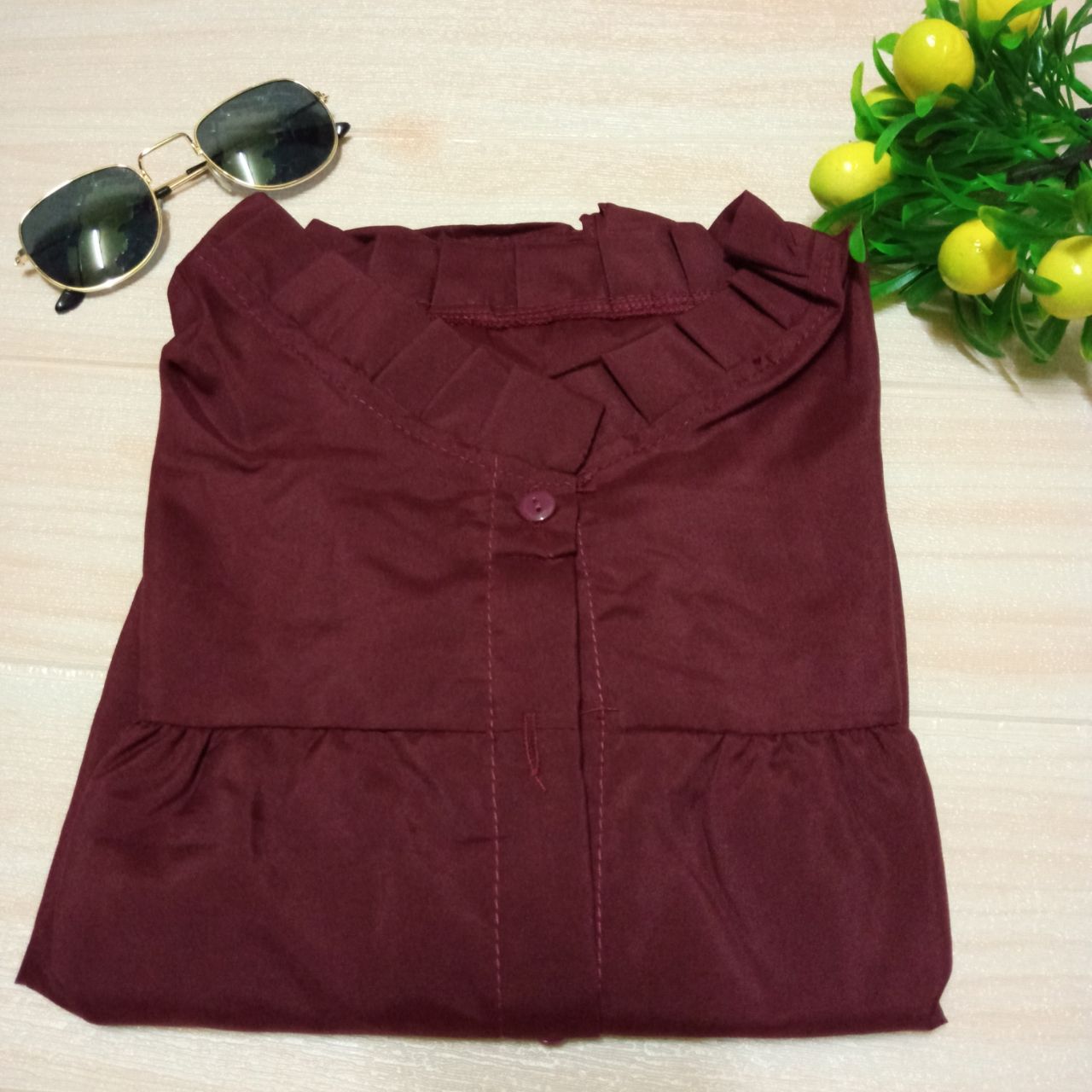 ini adalah Blouse Pufi Marun, size: LD105cm, material: cotton, color: maroon, brand: Blouseatasancepu, age_group: all ages, gender: female