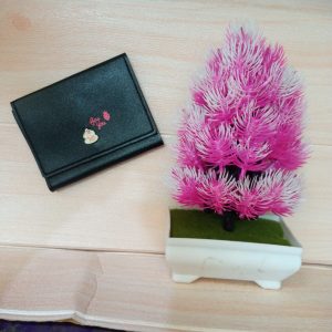 ini adalah Dompet Cake Hitam, size: 11 cm x 9.5 cm, material: synthetic, color: black, brand: Dompetcakecepu, age_group: all ages, gender: female
