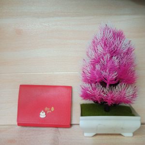 ini adalah Dompet Cake Merah, size: 11 cm x 9.5 cm, material: synthetic, color: red, brand: Dompetcakecepu, age_group: all ages, gender: female