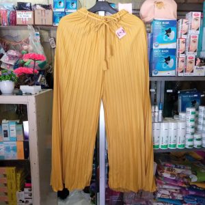 ini adalah Kulot Plisket Mustard, size: L. Pinggang : 80 - 110 cm P.Celana : 87 cm, material: Jersey, color: yellow mustard, brand: Bajuwanitacepu, age_group: all ages, gender: female