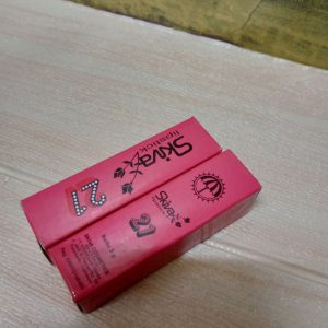 ini adalah Lipstik Skiva 300, brand: skiva, age_group: all ages, gender: female