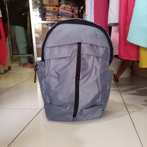 ini adalah Tas Boi Abu, size: 35 cm x 30 cm, material: mikro, color: grey, brand: Tasranselboicepu, age_group: all ages, gender: unisex