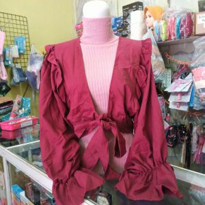 ini adalah Outer Cardy Miranti Marun, size: LD 110cm, material: twiscone, color: Maroon, brand: outerviecardy, age_group: all ages, gender: female