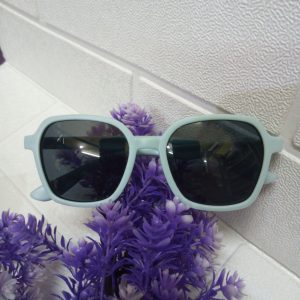 ini adalah Kacamata Anak Tren Biru, size: 4.5 cm, material: plastic, color: biru, brand: Kacamataanakcepu, age_group: kids, gender: unisex