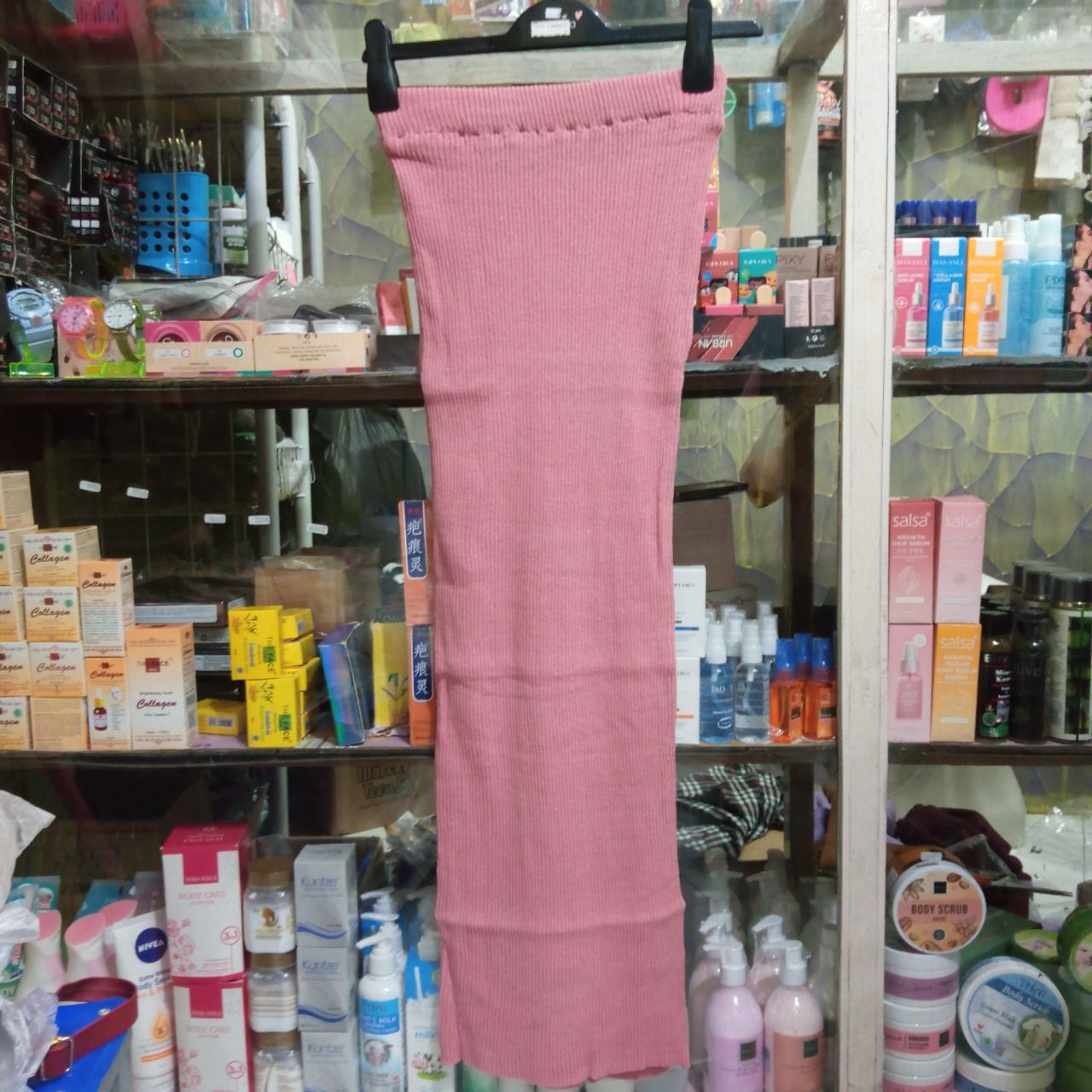 ini adalah Rok Rajut Span Dusty, size: Long 87cm, material: wol, color: pink dusty, brand: Rokrajutspancepu, age_group: all ages, gender: female