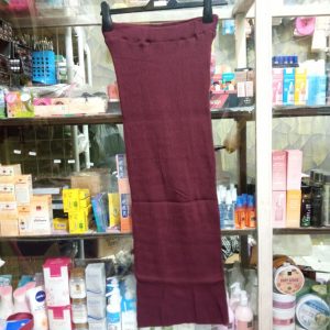 ini adalah Rok Rajut Span Marun, size: Long 87cm, material: wol, color: maroon, brand: Rokrajutspancepu, age_group: all ages, gender: female