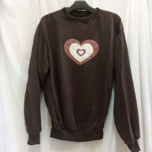 ini adalah Sweater Love Coklat, size: LD 90cm, Panjang 60cm, material: Fleece, color: chocholate, brand: Sweaterlovecepu, age_group: all ages, gender: unisex