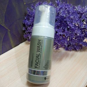 ini adalah Ms Glow Facial Wash, brand: ms glow, age_group: adult, gender: female